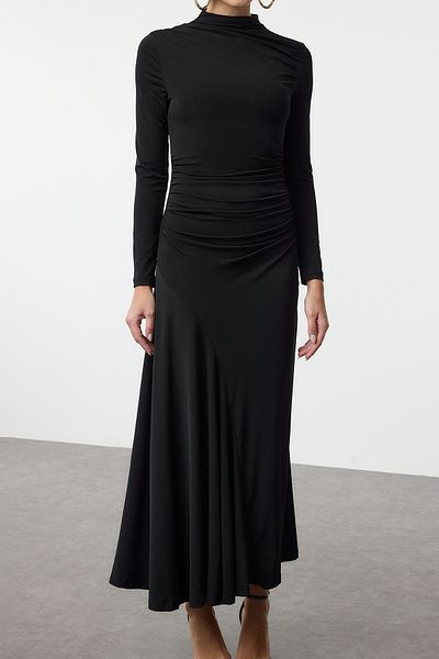Trendyol Collection Černé upnuté/vypasované stojáčkové límce s dlouhým rukávem Flexibilní maxi pletené šaty Twoaw25El00099