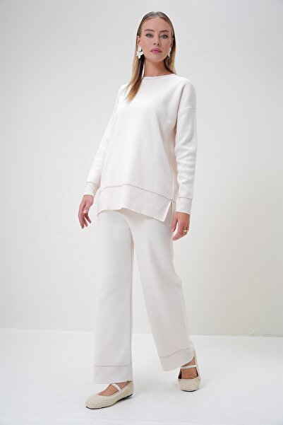 Trend Alaçatı Stili Women's Ecru Crew Neck Stripe Detailed Knitwear Blouse and Trousers Set Alc-X12802