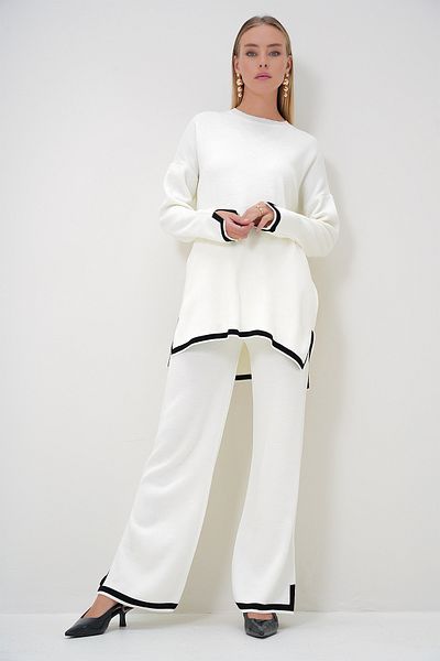Trend Alaçatı Stili Women's Beige Crew Neck Stripe Detailed Knitwear Tunic and Trousers Set Alc-X12848