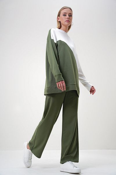 Trend Alaçatı Stili Khakifarbenes Damen-Set mit Rundhalsausschnitt, Farbblockierung, zwei Fäden, unten und oben, ALC-X12888