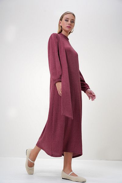 Trend Alaçatı Stili Γυναικείο φόρεμα Dusty Rose Maxi-Length - Crew λαιμόκοψη, μανίκι με φούσκα και αυτο-υφή ALC-X12910