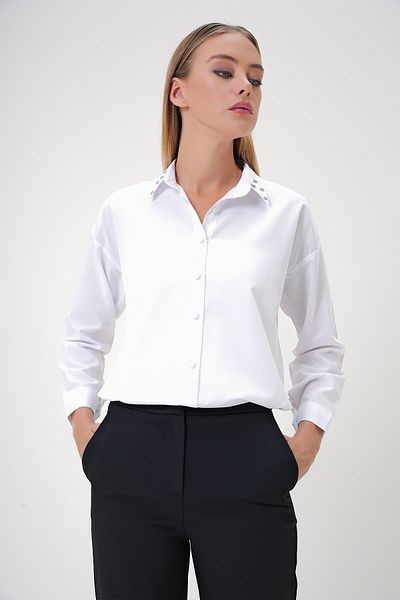 Trend Alaçatı Stili Women's White Collar Jewelled Oversize Poplin Shirt Alc-X12902