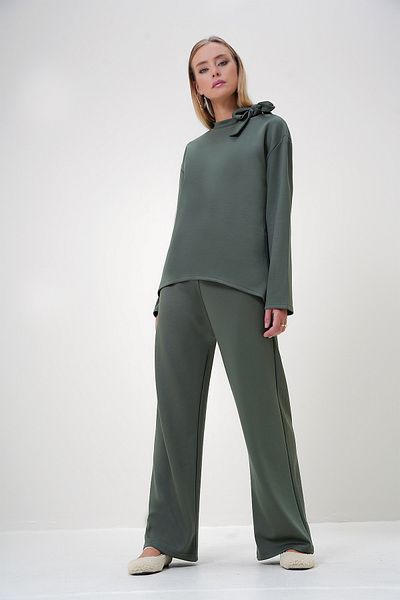 Trend Alaçatı Stili Khaki Color Women's Tunic and Trousers Set - Crew Neck and Halter Detail, Modal Fabric Alc-X12881
