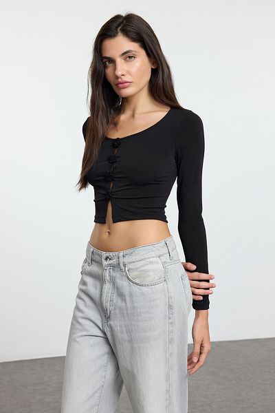 Trendyol Collection Black Fitted Knitted Blouse with Flexible Rose Detail - Twoaw25Bz00277