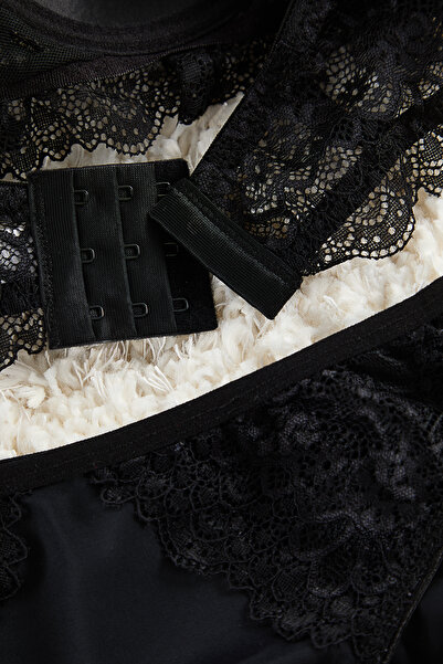 Trendyol Curve Чорні мереживні комплекти м'якої білизни з камінням TBBAW25DG00003