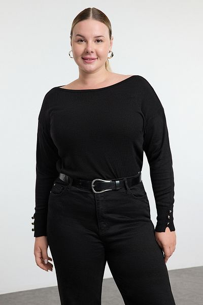 Trendyol Curve Schwarzer Strickpullover mit U-Boot-Ausschnitt – geknöpfte Ärmel TBBAW25AN00056