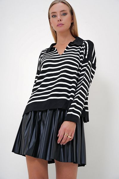 Trend Alaçatı Stili Pulover de tricotaj oversize cu dungi negre cu gât polo - ALC-X12971