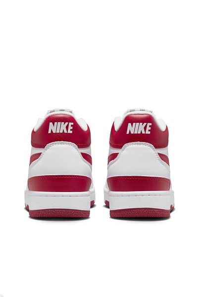 Nike ATTACK – Leichtes und bequem geschnittenes Outfit