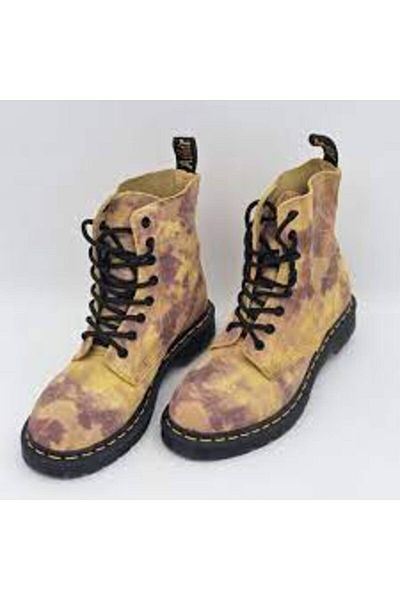 Dr. Martens 8 Eye Boots