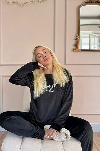 Pijamaevi Black Yourself mintás exkluzív bársony női pizsama szett
