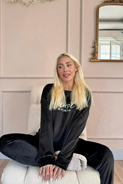 Pijamaevi Ексклюзивний оксамитовий жіночий комплект піжами з чорного оксамиту з візерунком