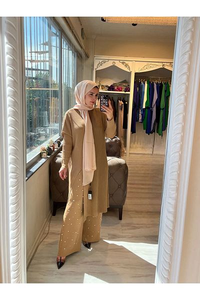 Invee 6944 Μοντέλο Camel Knitwear Tunic - Λεπτομέρεια με σχισμή