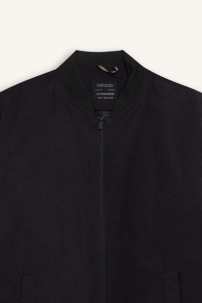 DeFacto Wasserabweisende, reguläre Passform – leichte Bomberjacke mit Reißverschluss und Doppeltaschen 3168719