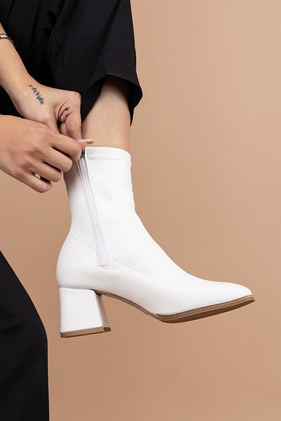 Getcho Fulsa Women's White Heeled Boots Thick Heeled Short Zipper Suitable for Daily Combinations Modern Model