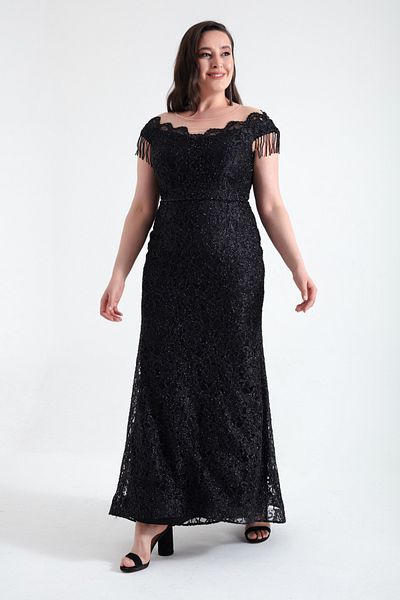 Lafaba Schwarzes Abendkleid mit Perlenspitze in Übergröße