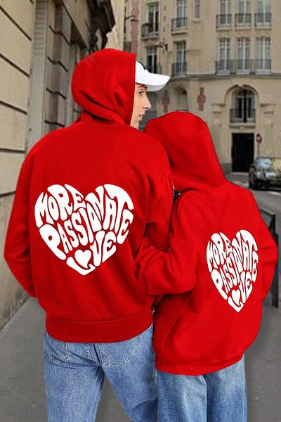uyguntarz Mehr Liebe bedrucktes Baumwoll-Oversize-Sweatshirt