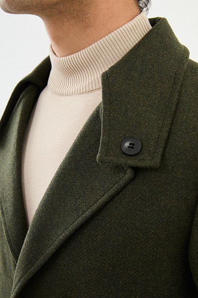 Mcr Buttoned Coat Collar