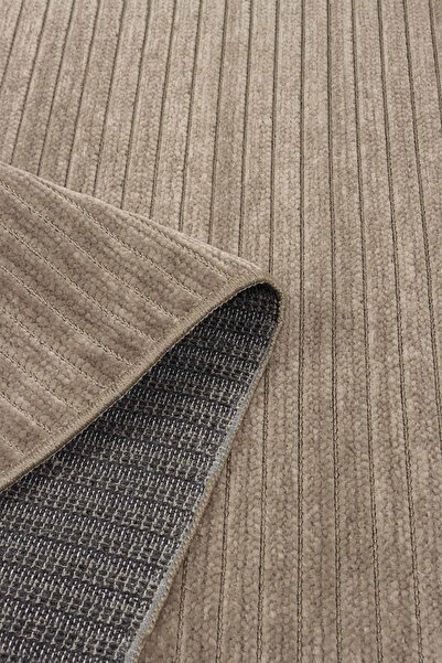 Turkrugs "Renkli Şönil kilimleri, hayatın renkli çeşitliliğini hatırlatır bize."