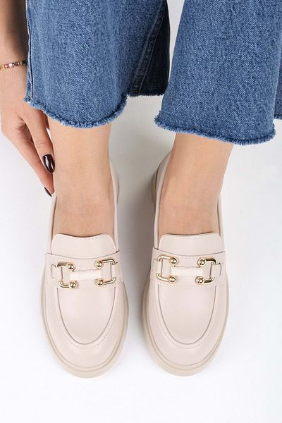Shoeberry Дамски мокасини Roye Beige с катарама и детайли