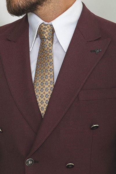 Mcr Suit Pointed Collar