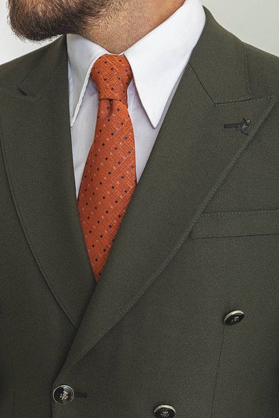 Mcr Suit Pointed Collar