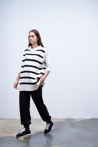 QANU Μαύρο ριγέ πουλόβερ