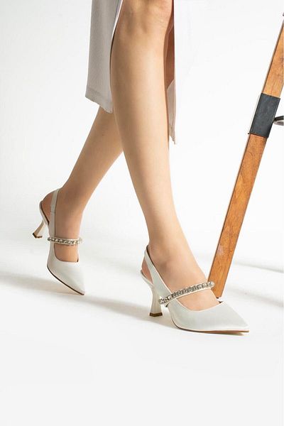 runa shoes Stoned high-heeled satin shoes