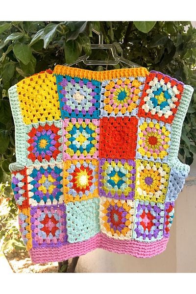 El örgüsü Hand Knitted Multicolored Women's Vest