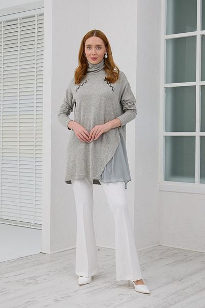 Moodbasic Tunica de tricotaj cu detaliu din sifon - gri