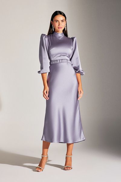 BETTY & SAM BERTHE MADDEN KRAGEN OFFENES LILA KLEID