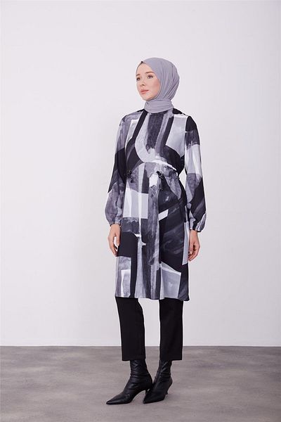 Armine Black Tunic - Adjustable Waist Tunnel, Model 23K4723