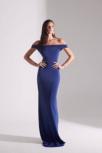 BETTY & SAM Vesna Koyu Mavi Düşük Omuz Uzun Elbise