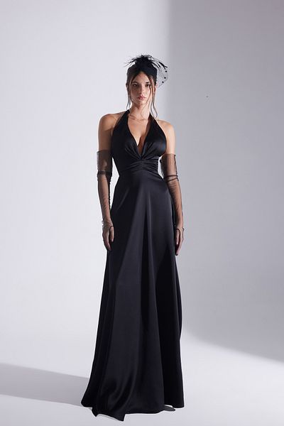 BETTY & SAM Lily Black Close svatební šaty