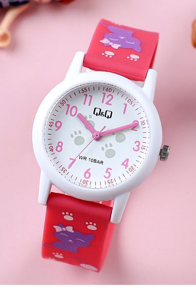 Q&Q Pink Colored Children's Wristwatch with Cat Pattern