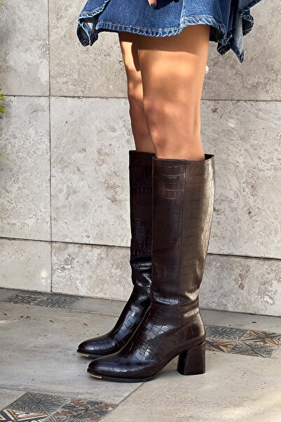 NİŞANTAŞI SHOES Női sarkú csizma - Casper barna mintás, hegyes orrú