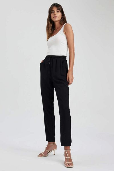 DeFacto L3164 Pocketed Elastic Waist Woven Trousers