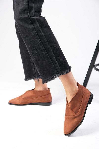 Mio Gusto Clarisse Brown Stretch Suede High Top Women's Casual Flat Shoes