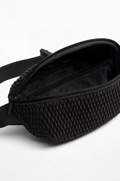 Oysho Water repellent dolgulu dokulu bel çantası
