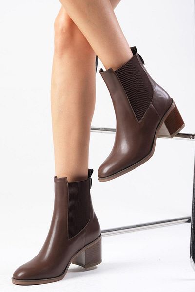 Mio Gusto Alida Brown Elastic, Thin Faux Fur Lined Thick Heeled Women's Boots