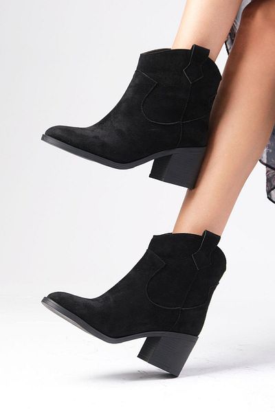 Mio Gusto Alessia Western Black Color Heeled Women's Boots