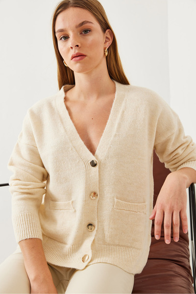 Bianco Lucci Kadın V Yaka Düğmeli Cepli Triko Hırka 20247535