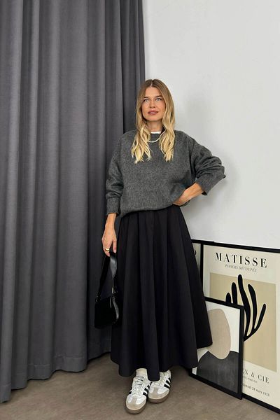 Sue Store Fusta neagră cu buzunar plisat cu parașuta