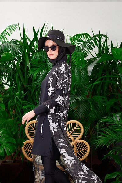 Moodbasic Leaf Patterned Pareo - Black