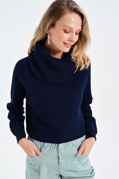 CHUBA Women's Degaje Turtleneck Short Thessaloniki Knitwear Sweater 20W106