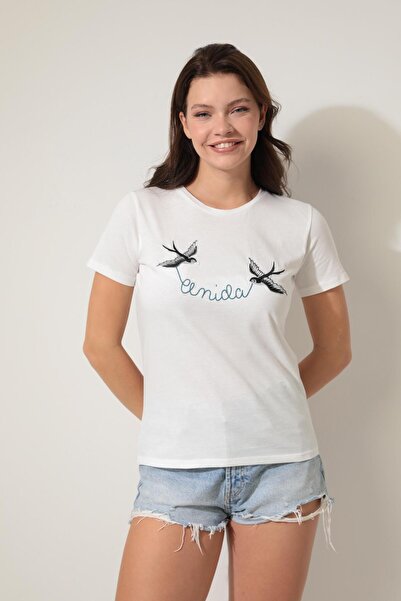 AMİDA طاقم الرقبة المطرزة السنونو الأبيض تي شيرت المرأة - 2420