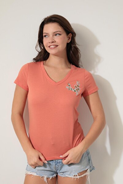 AMİDA Tricou de damă cu decolteu în V cu flori de rodie brodat - mânecă scurt...