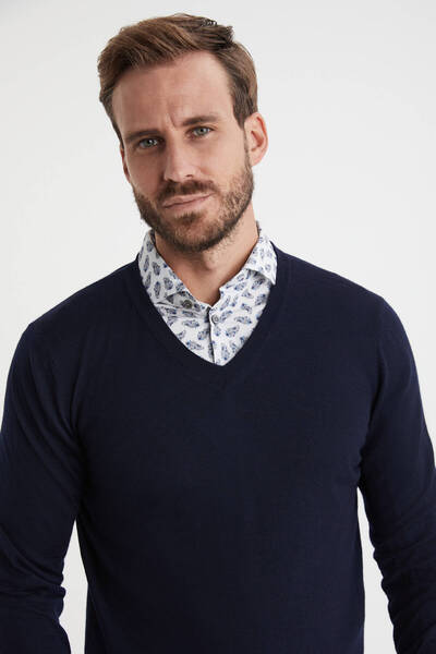 Hemington V Yaka Merino Yün Lacivert Triko