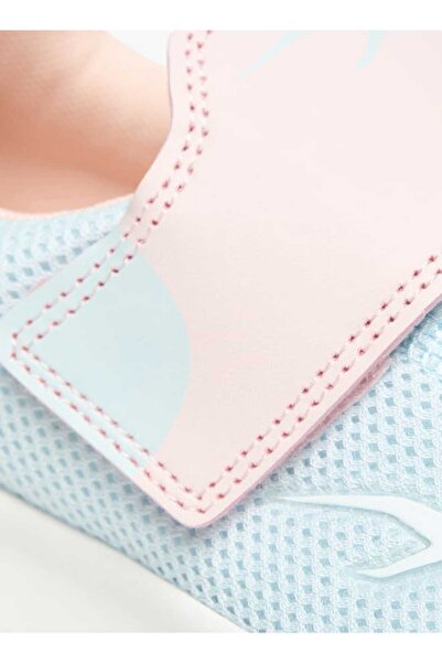 Dash Textured Sports Shoes with Hook and Loop Closure