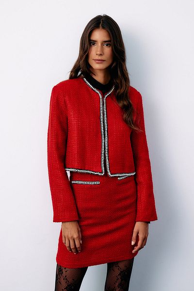Sateen سترة تويد حمراء - تفاصيل الإكسسوارات