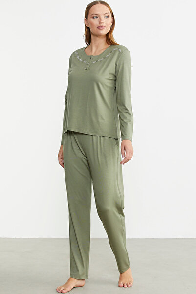 Sementa Green Crew Neck Buttoned Pajamas Set